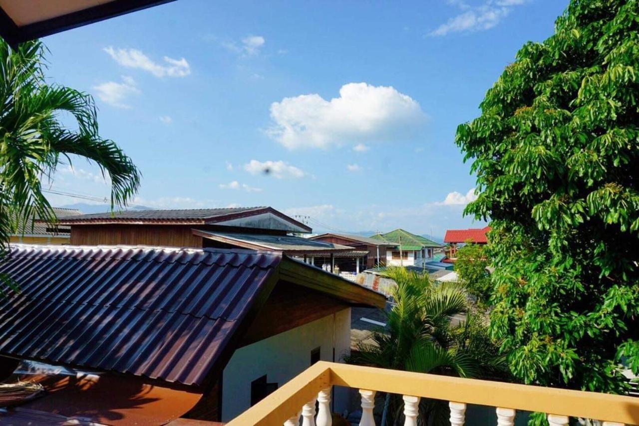 Punyin Hotel Inthanon -ปั้นหยิ่น โฮเทล Csomthong Kültér fotó
